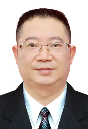黄勤伟.jpg